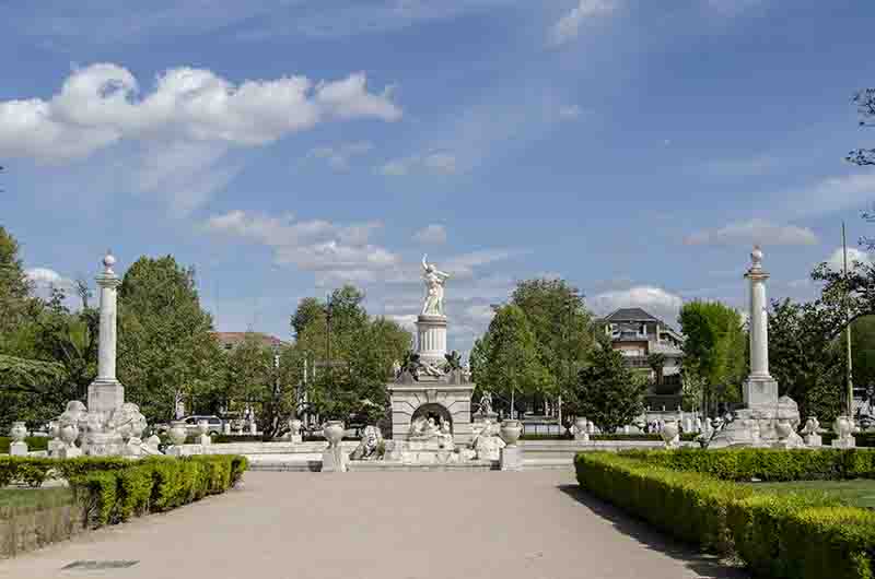 130 - Comunidad de Madrid - Aranjuez - parterre - fuente de Hercules y Anteo